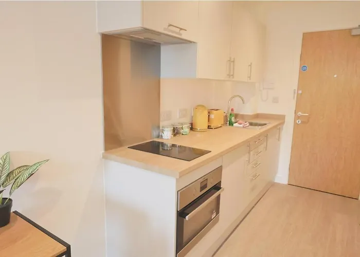 Redcross Street 308 *